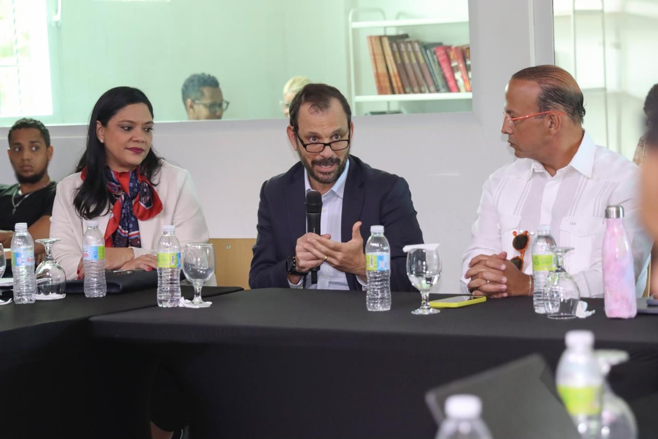 Economista William Wiseman destaca que nueva Dirección de Desarrollo Social aumentará la eficiencia del gasto y la calidad de los servicios